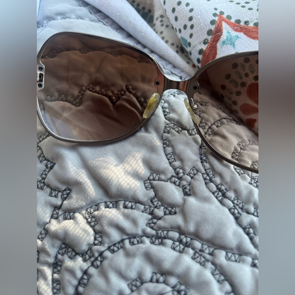 VERSACE Made in Italy Sunglasses - Picture 3 of 16